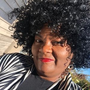 Meet your Posher, Alisa